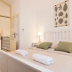 Molly Villa Orihi